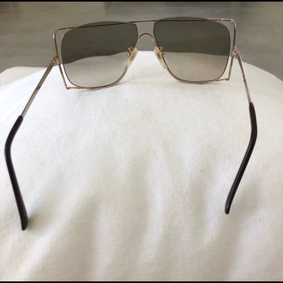 Vintage Tura Sunglasses - Picture 4 of 4